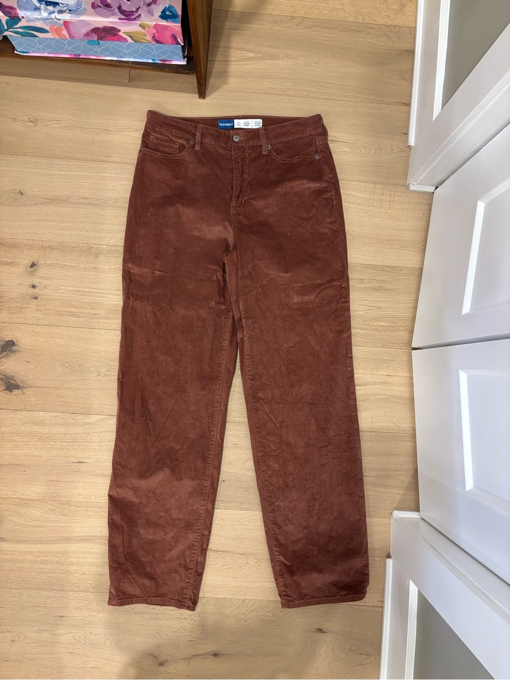 Old Navy OG Loose Corduroy Pants in Rust Brown